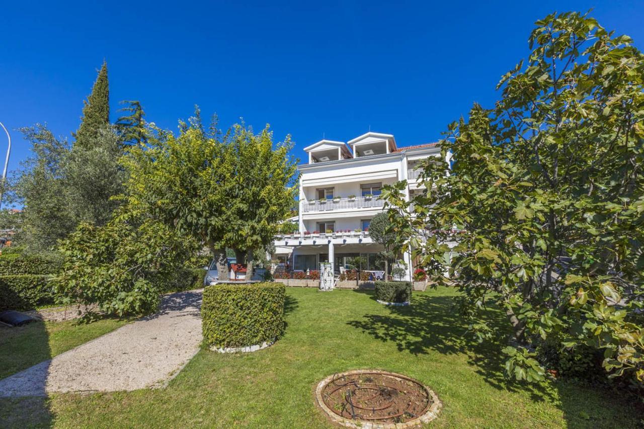 Ivan & Anka Apartments Bojko Selce Ngoại thất bức ảnh