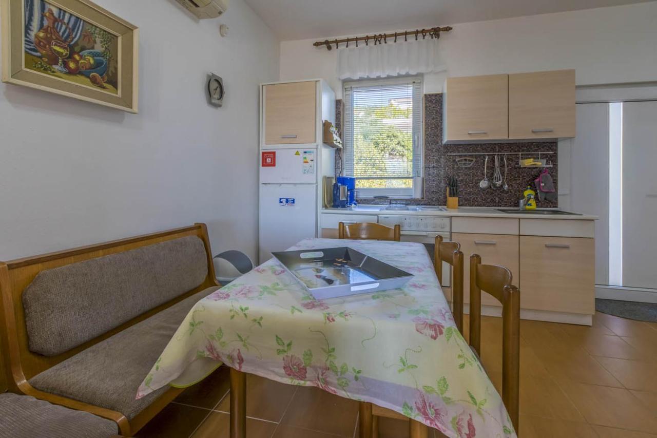 Ivan & Anka Apartments Bojko Selce Ngoại thất bức ảnh
