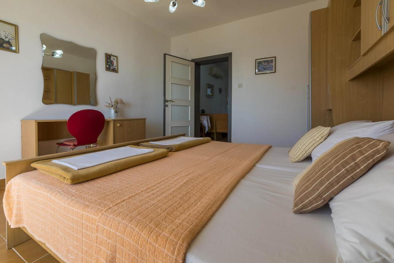 Ivan & Anka Apartments Bojko Selce Ngoại thất bức ảnh