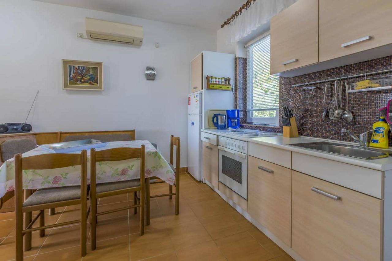 Ivan & Anka Apartments Bojko Selce Ngoại thất bức ảnh